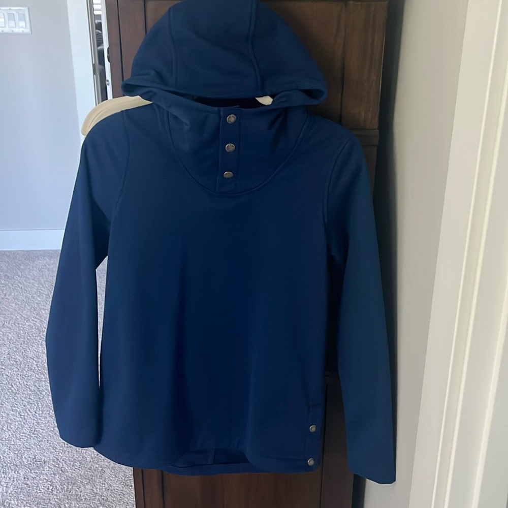 NorthFace fleece top with hood - S